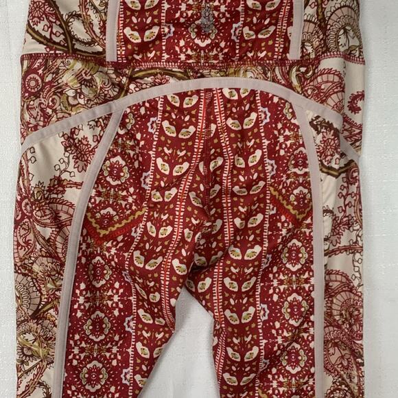 Free People Movement womens XS paisley leggings red white ruched you FP gym - Picture 7 of 8